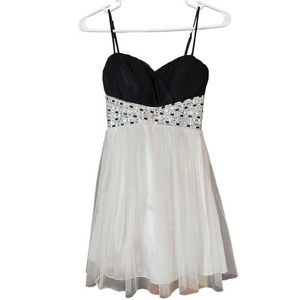 B. Darling White Black Sequin Sweet Heart Cocktail Special Occasion Dress 3/4‎